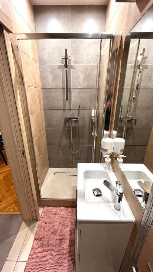 Double Studio City Center Красков Екстериор снимка